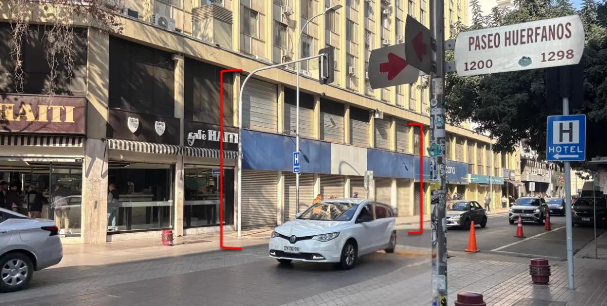 Local Comercial Stgo. Centro. Alta exposición, 2 plantas.