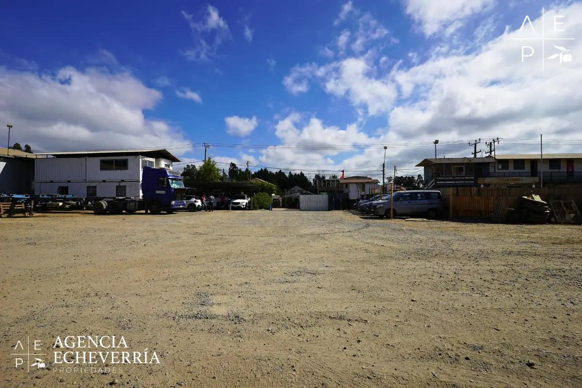 EN ARRIENDO TERRENO 3500 M2 CON OFICNAS Y GALPÓN / PLACILLA