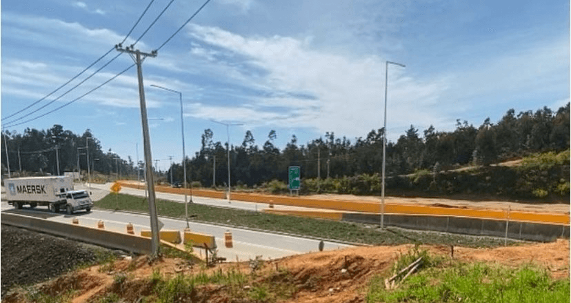 Se arrienda Terreno industrial a orilla de caletera 