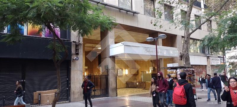 Huérfanos / Paseo Estado 
