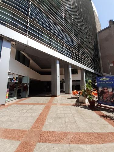 Merced 838, Santiago